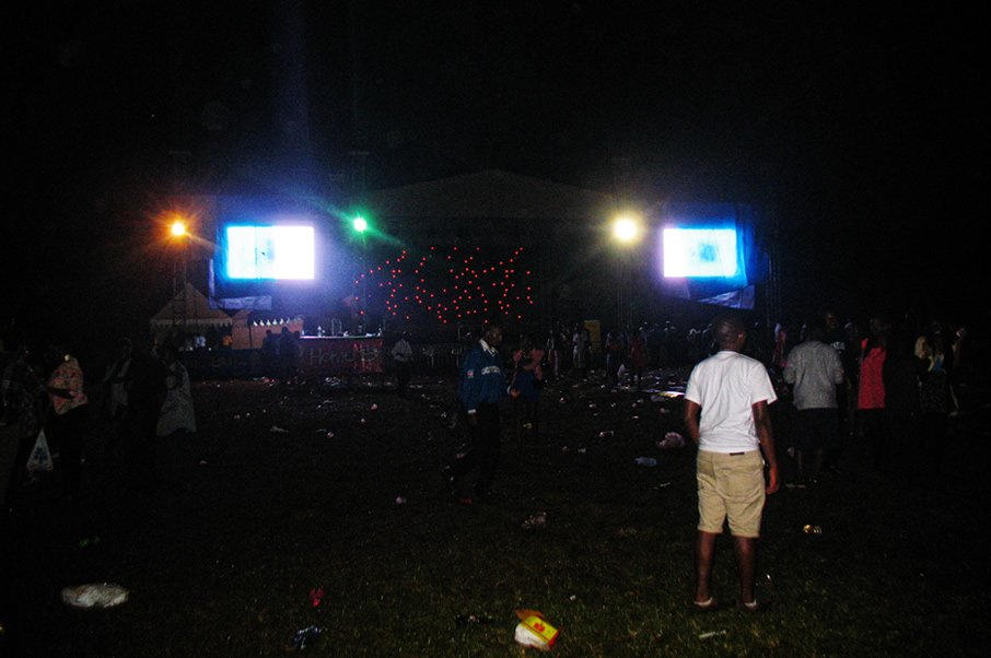 Blankets and Wine XL