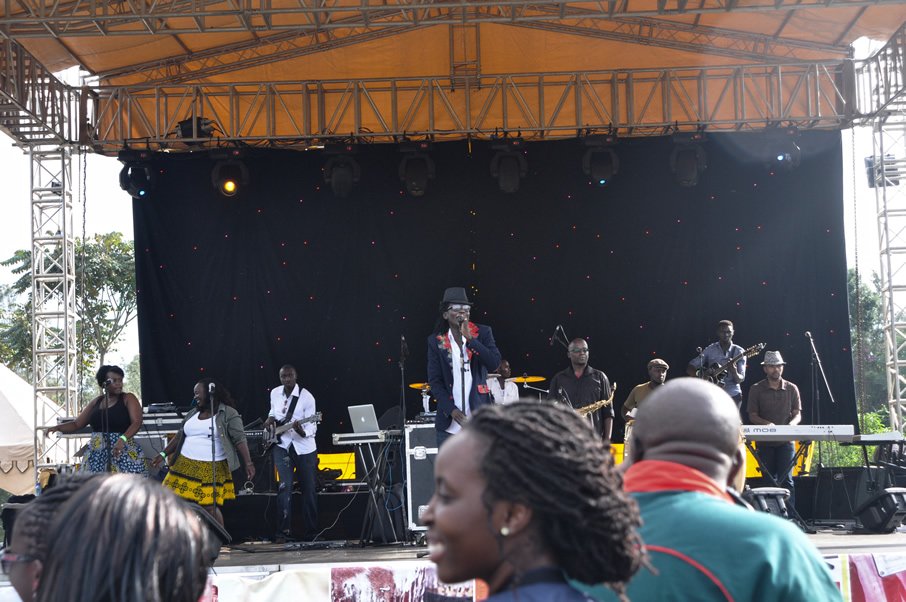 Blankets and Wine XL