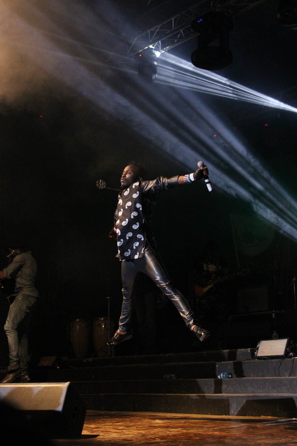 Blankets&Wine50_Sauti Sol Chimano1