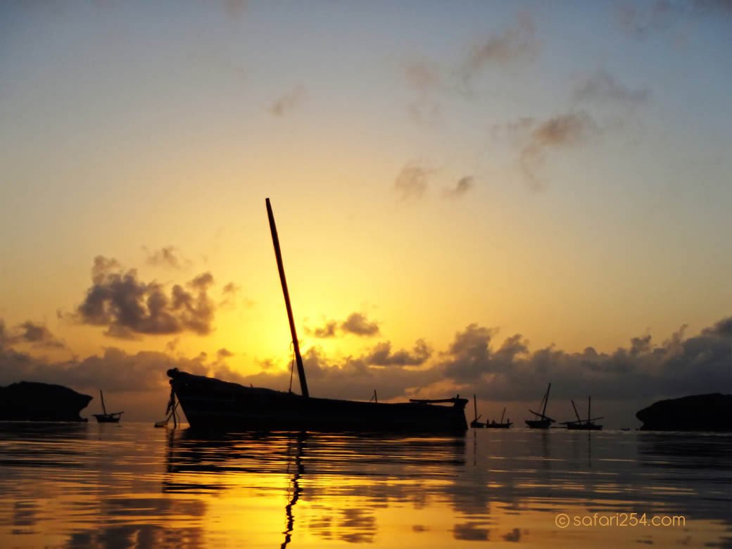 Watamu Beach_touch of gold6