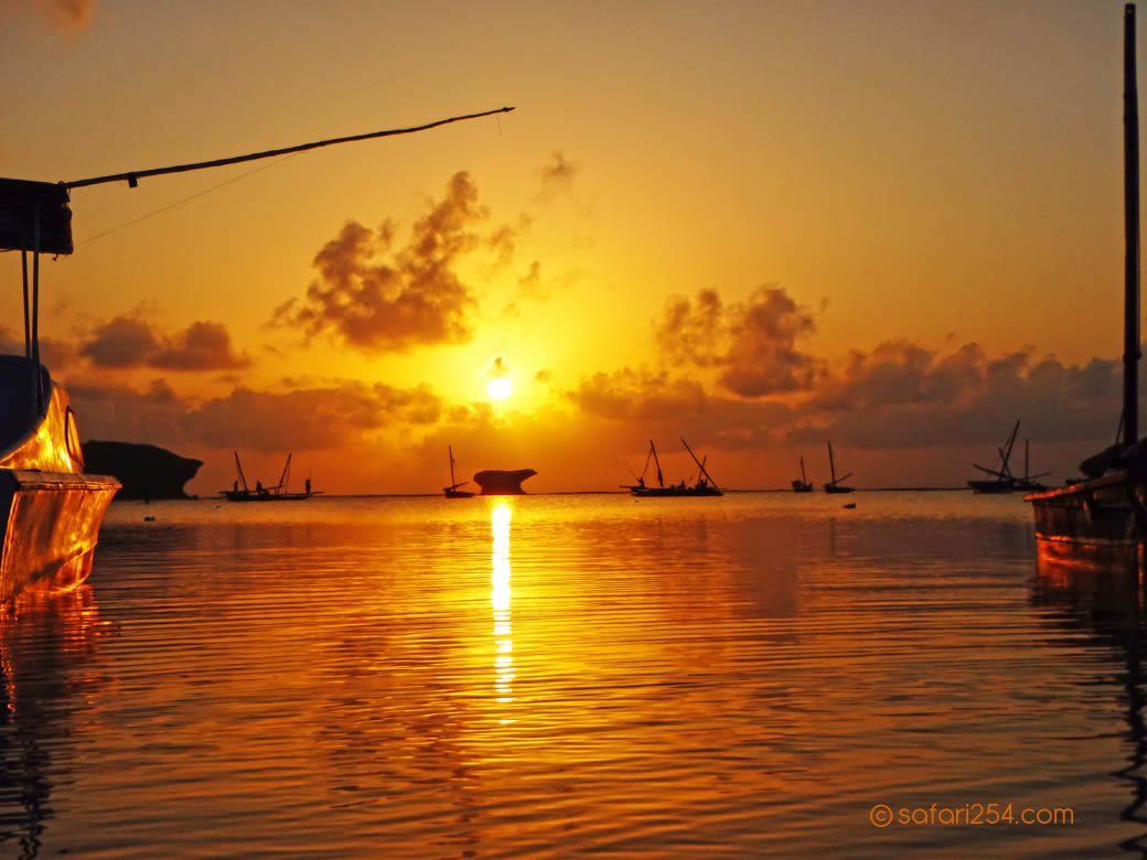 Watamu Beach_touch of gold9