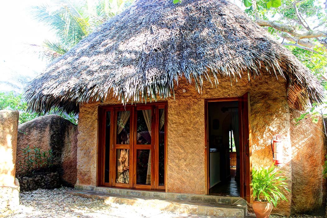 The Sands at Chale Island_front of banda
