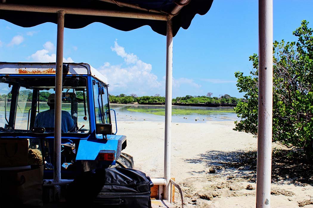The Sands at Chale Island_tractor
