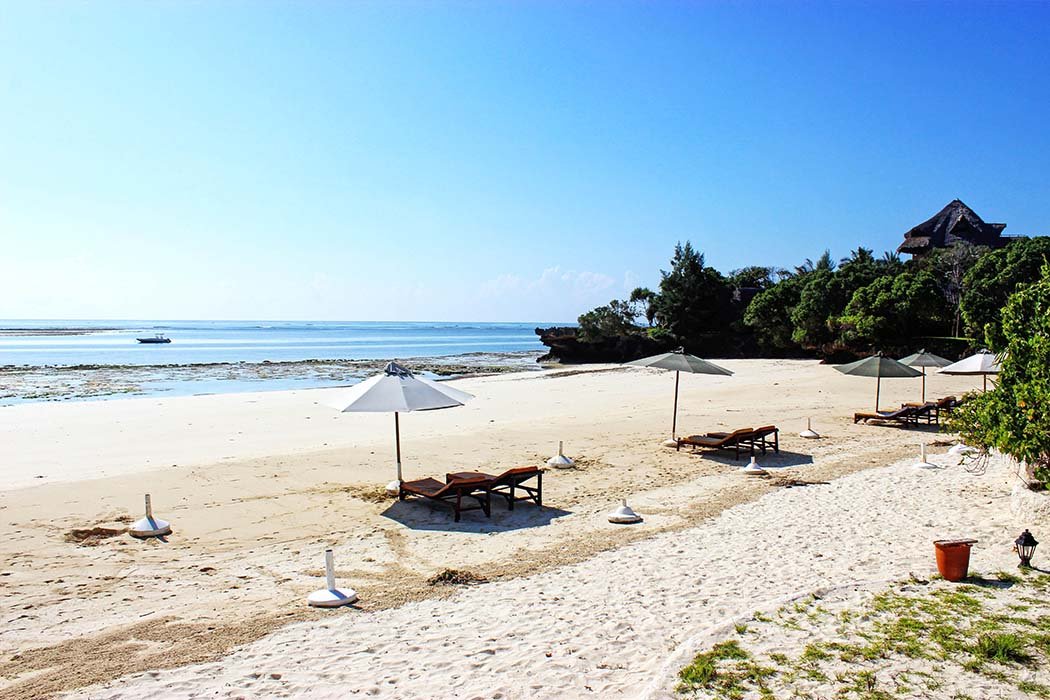 The Sands at Chale Island_view of beach1