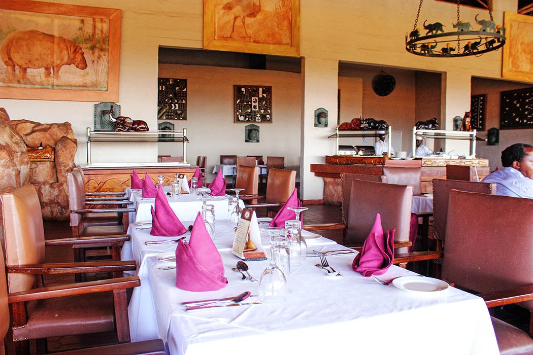 Kilaguni Serena safari Lodge_dining table