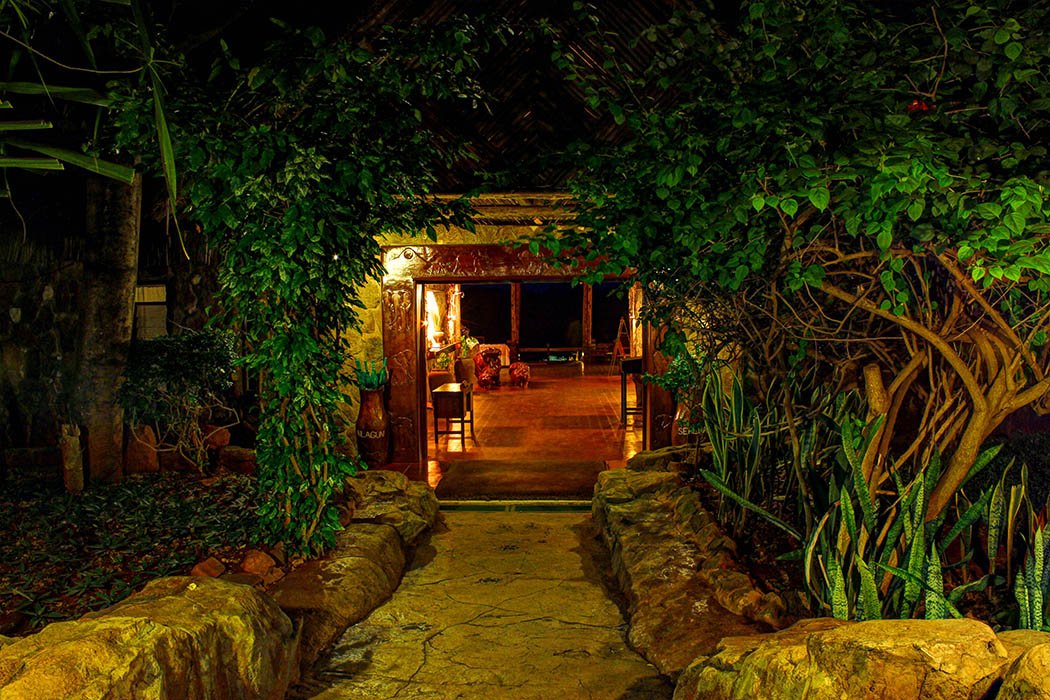 Kilaguni Serena safari Lodge_entry