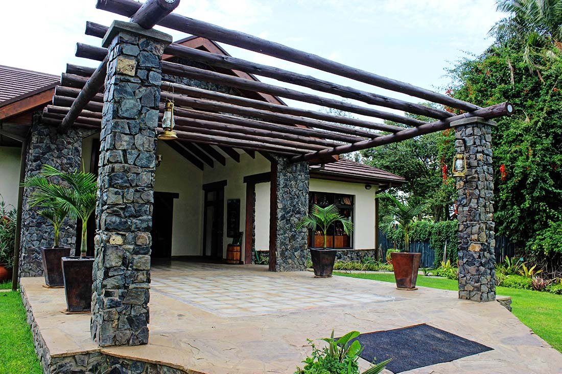 Sweetwaters Serena Camp_Entrance1