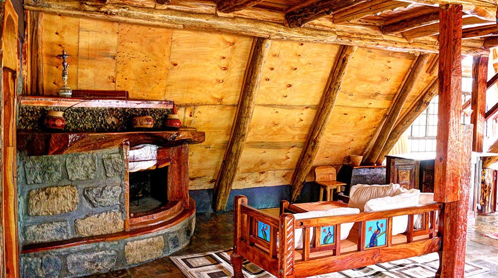 Samawati Conservancy_Deluxe cabin fireplace (2)