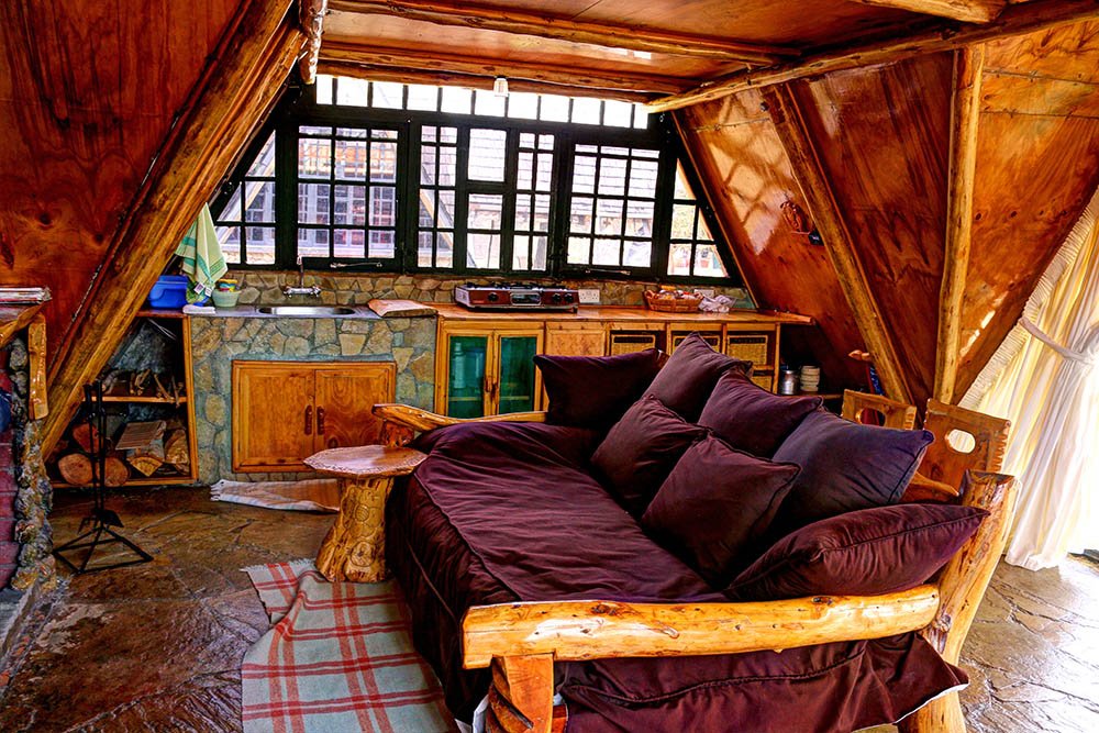 Samawati Conservancy_Standard cabin living room