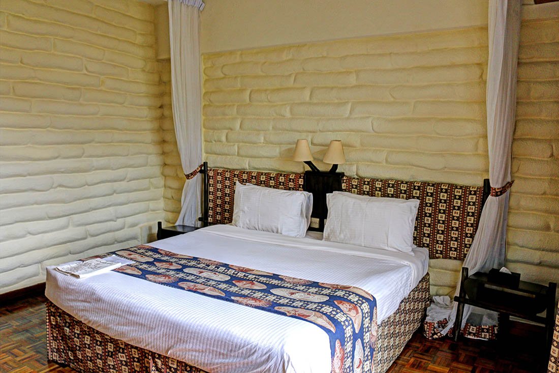 sarova-taita-hills-game-lodge_bed