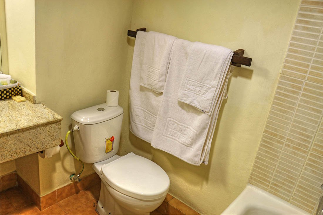 sarova-taita-hills-game-lodge_toilet